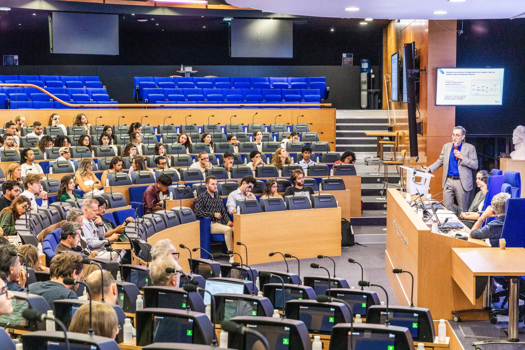 hemicycle pharo