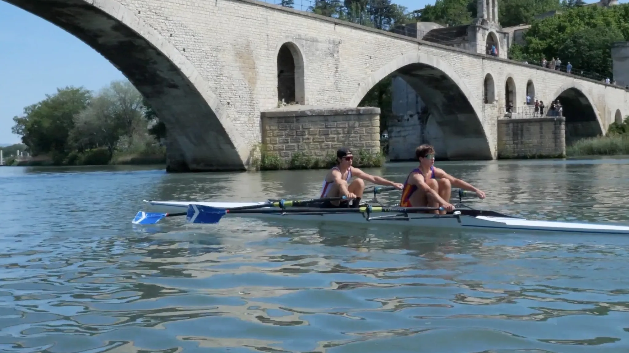 aviron sous un pont