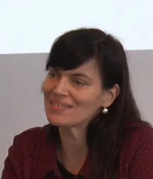 <span>Fabricia Fauquet</span>
